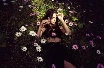 �����˿˷����ǳ�����Ƶ����������̸����ұ�ֵ���������������仯...